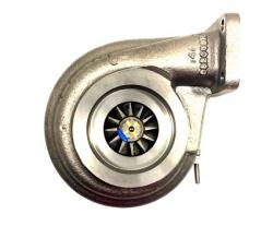 Turbo pour FORD 1971-02  tracteur agricole . 7000 tracteur 2704ET  - Ref. OEM D3NN6K682A, D6NN6K682B, D3NN6K682BA, D8NN6K682CA, D3NN6K682AK,  D3NN6K682CA, D8NN6K682BA, D0NN6K682A - Turbo Schwitzer