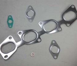 kit joint turbo pour CADILLAC BLS 2006-04  1,9 150CV - Ref. fabricant 860549, 740067-0002, 740067-2, 740067-5002S, 755046-0001, 755046-0002, 755046-0003, 755046-1, 755046-2, 755046-3, 755046-5001S, 755046-5002S, 755046-5003S, 766340-0001, 766340-0002, 766340-1, 766340-2, 766340-5001S, 766340-5002S, 773720-0001, 773720-0003, 773720-1, 773720-3, 773720-5001S, 773720-5003S, 57439880002, 755046-9004S - Turbo GARRETT